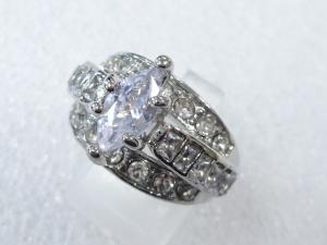 クリスタル　指輪(19号)